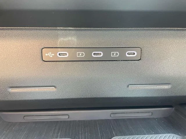New 2027 White Kia X-Line SX Prestige image 37
