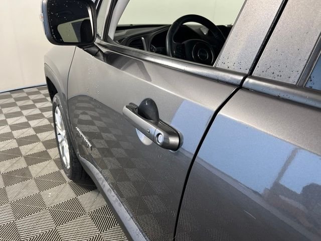 Used 2020 Gray Jeep Limited image 13