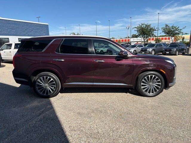 Used 2024 Sierra Burgundy Hyundai Calligraphy image 6