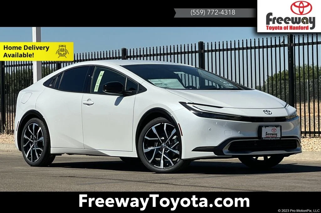 New 2026 Wind Chill Pearl Toyota XSE image 1