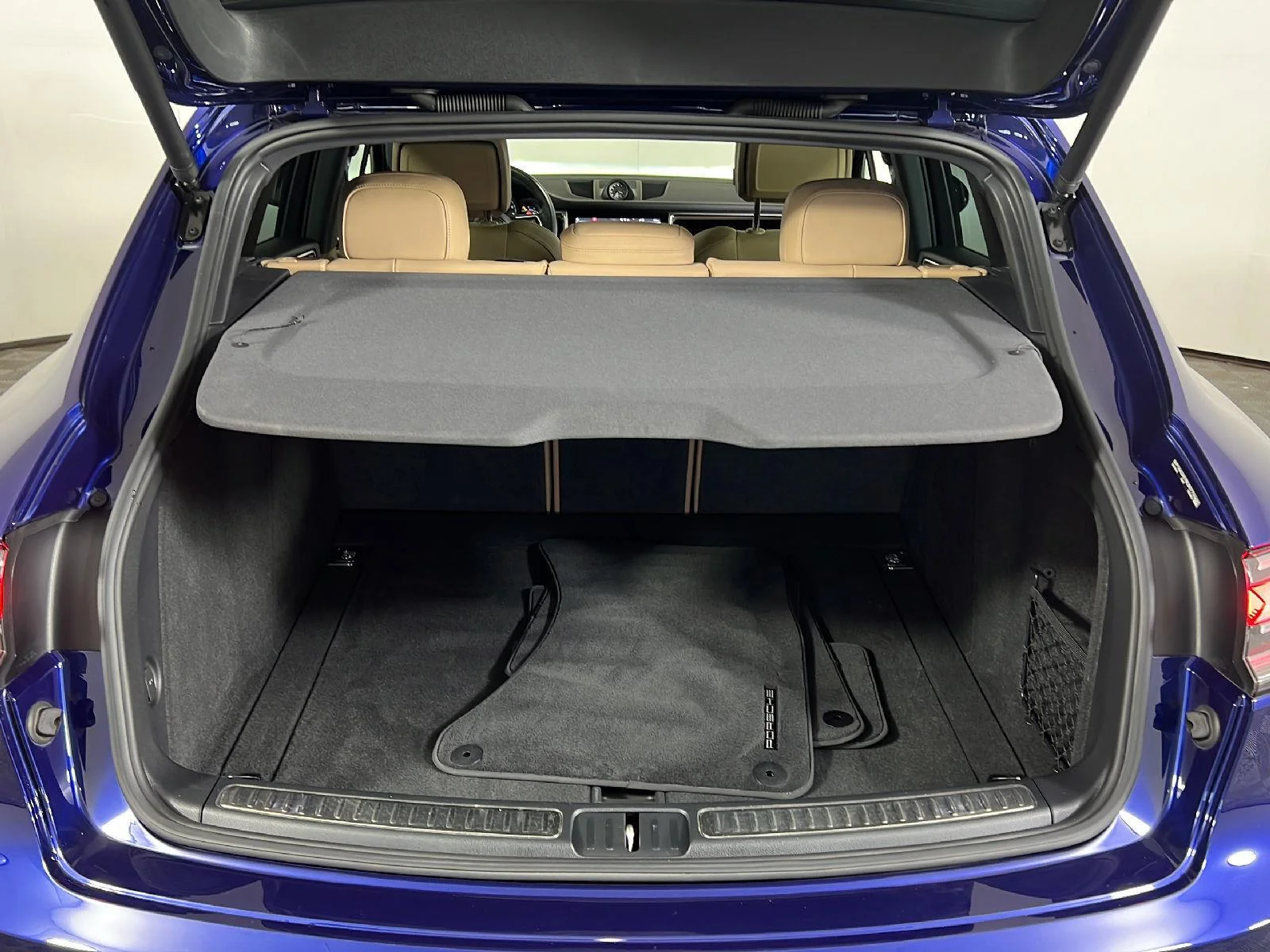 Used 2024 Gentian Blue Metallic Porsche  image 23
