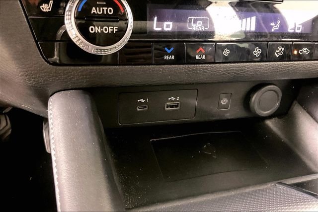 Used 2023 Black Mitsubishi  image 15