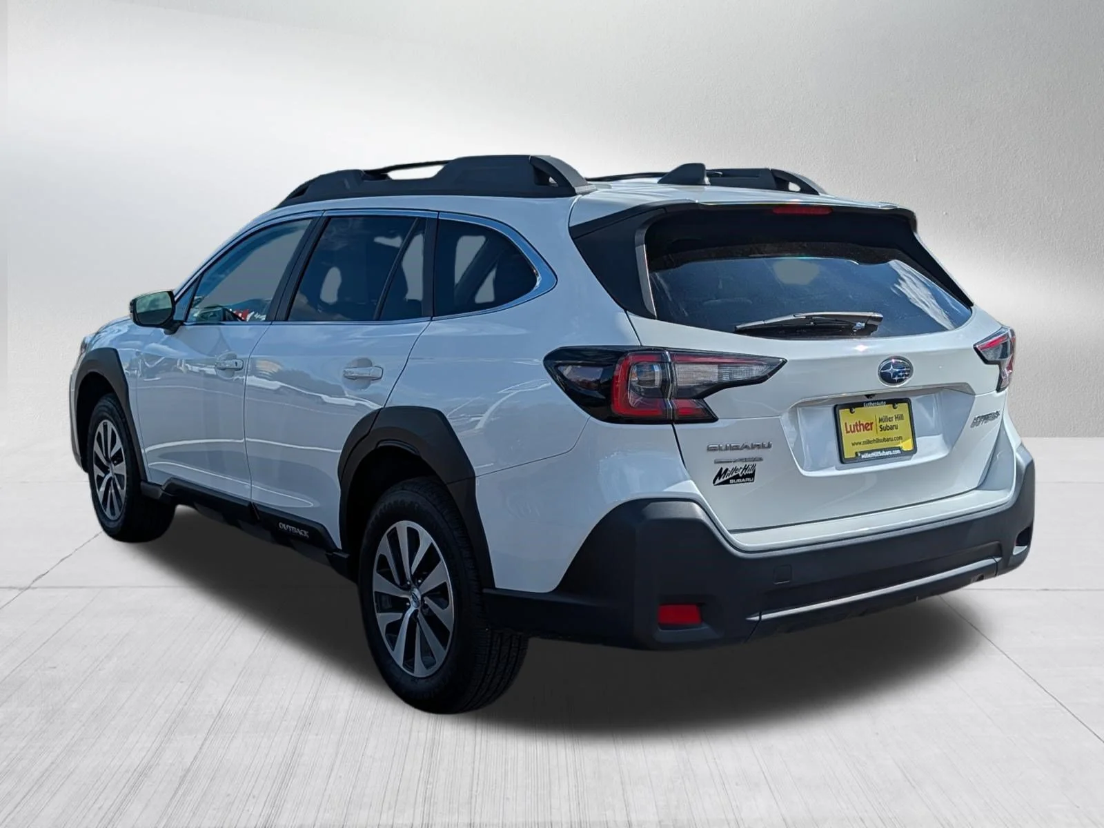 Used 2024 Crystal White Pearl Subaru Premium image 5
