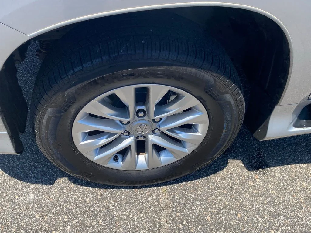 Used 2014 Gray Lexus 460 image 21