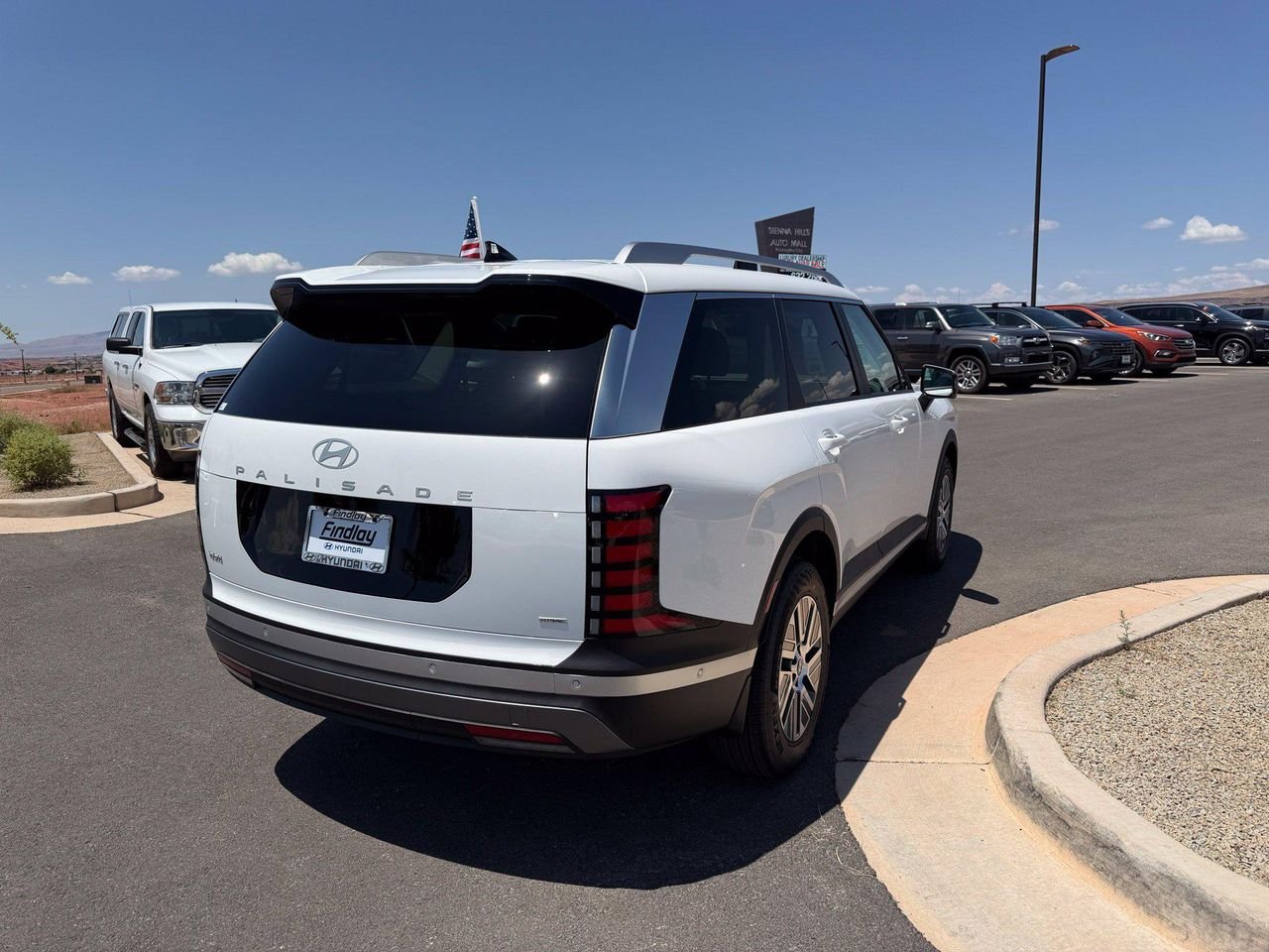 New 2026 White Hyundai SEL Premium image 7