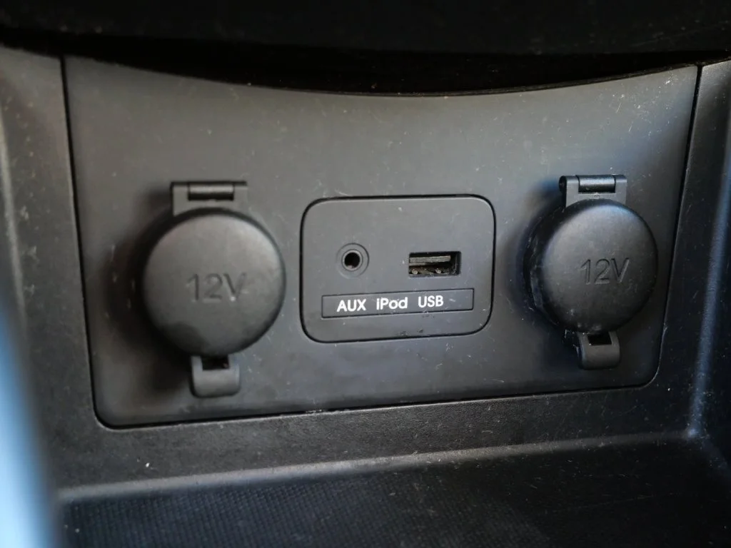 Used 2013 Silver Kia EX image 27