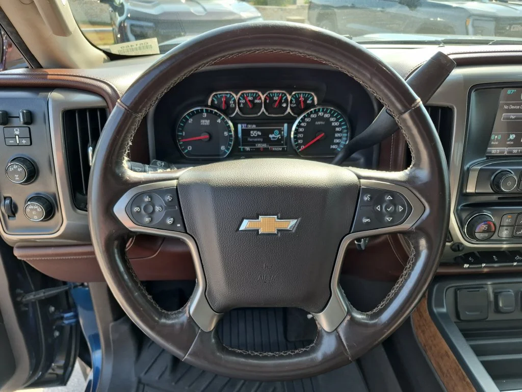 Used 2016 DEEP OCEAN BLUE METALLIC Chevrolet High Country image 20