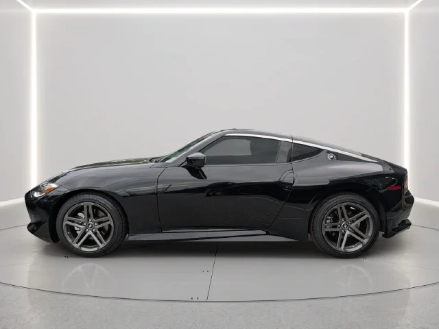 New 2027 Black Diamond Pearl Nissan Sport image 3