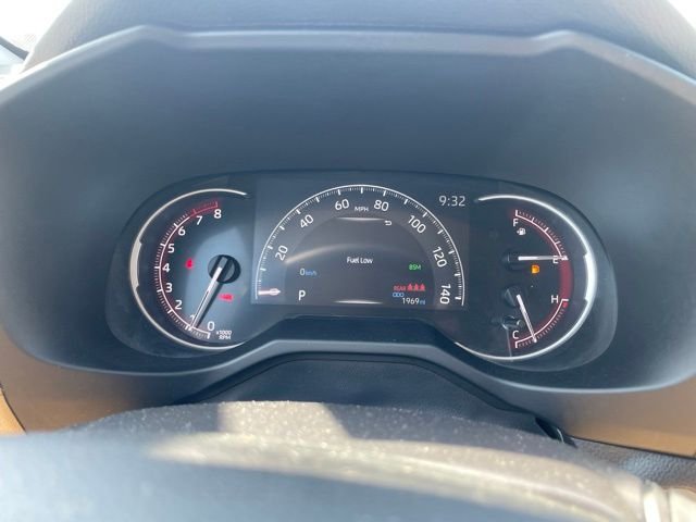 Certified Used 2025 Beige Toyota XLE Premium image 13