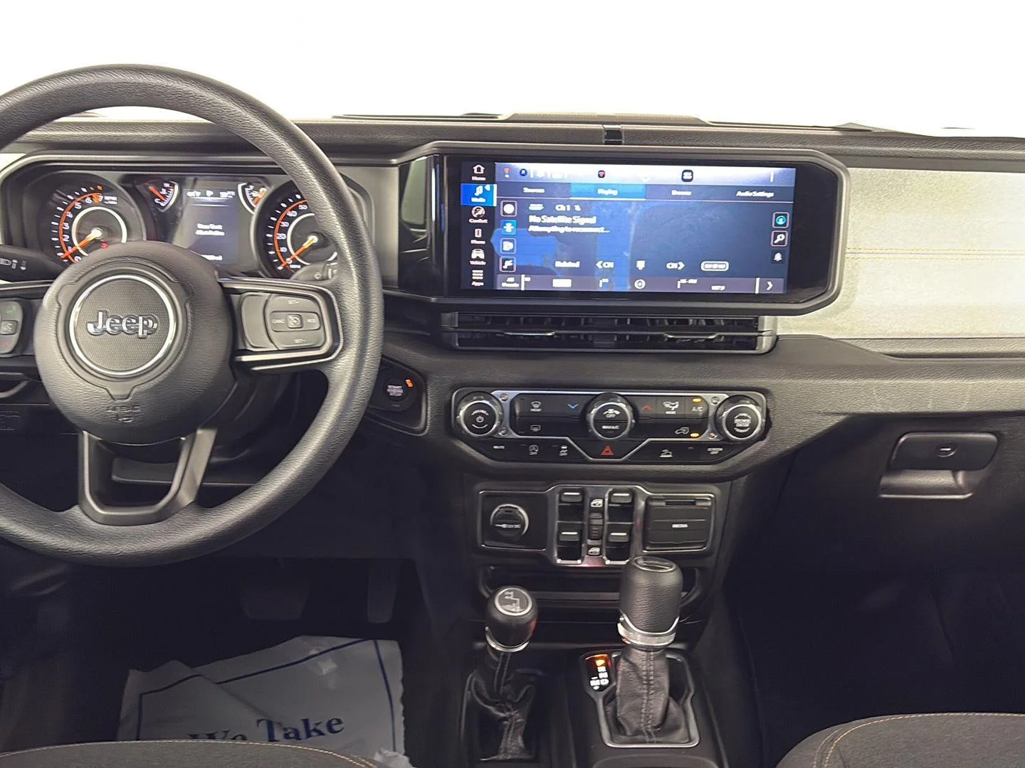 Used 2025 Black Clearcoat Jeep Nighthawk image 18