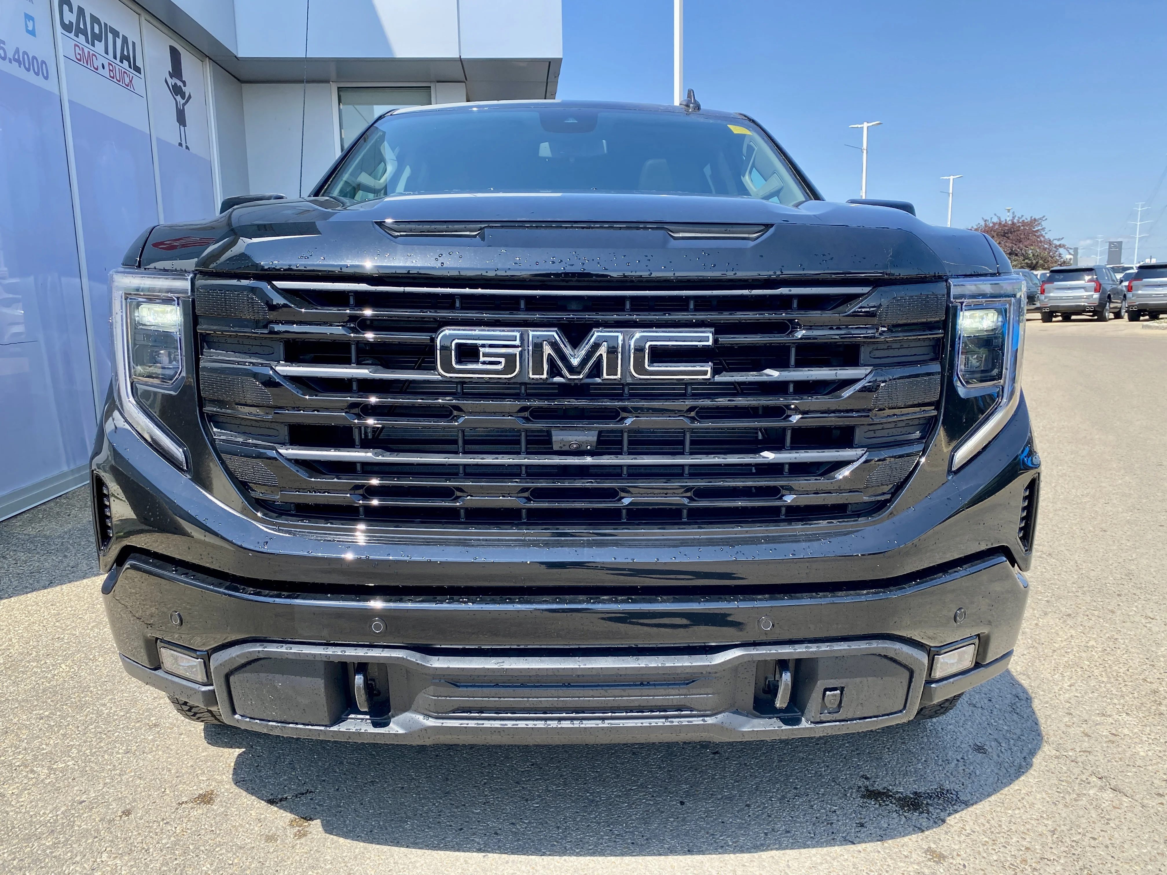 New 2026 ONYX BLACK GMC Elevation image 9