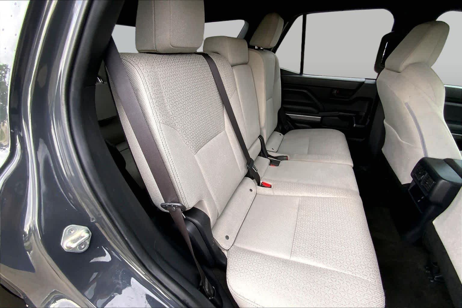 Used 2025 Underground Toyota SR5 image 18