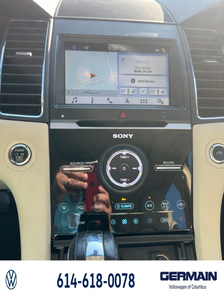 Used 2018 Gold Ford Limited image 27