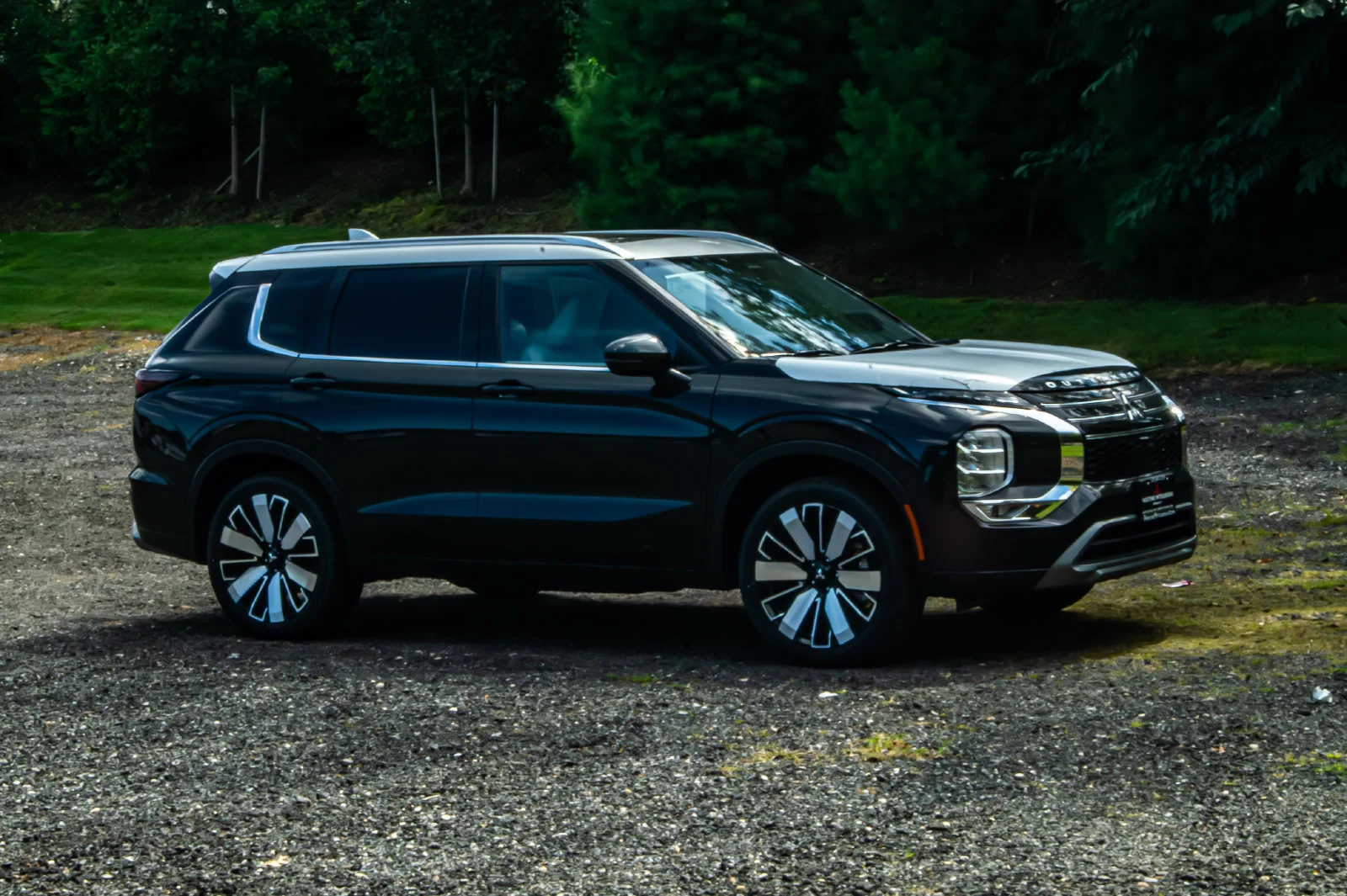 2025 Mitsubishi Outlander SEL Platinum Edition - Photo 11