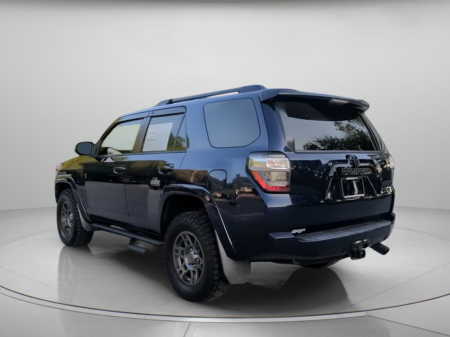 Used 2020 Nautical Blue Metallic Toyota Venture image 21