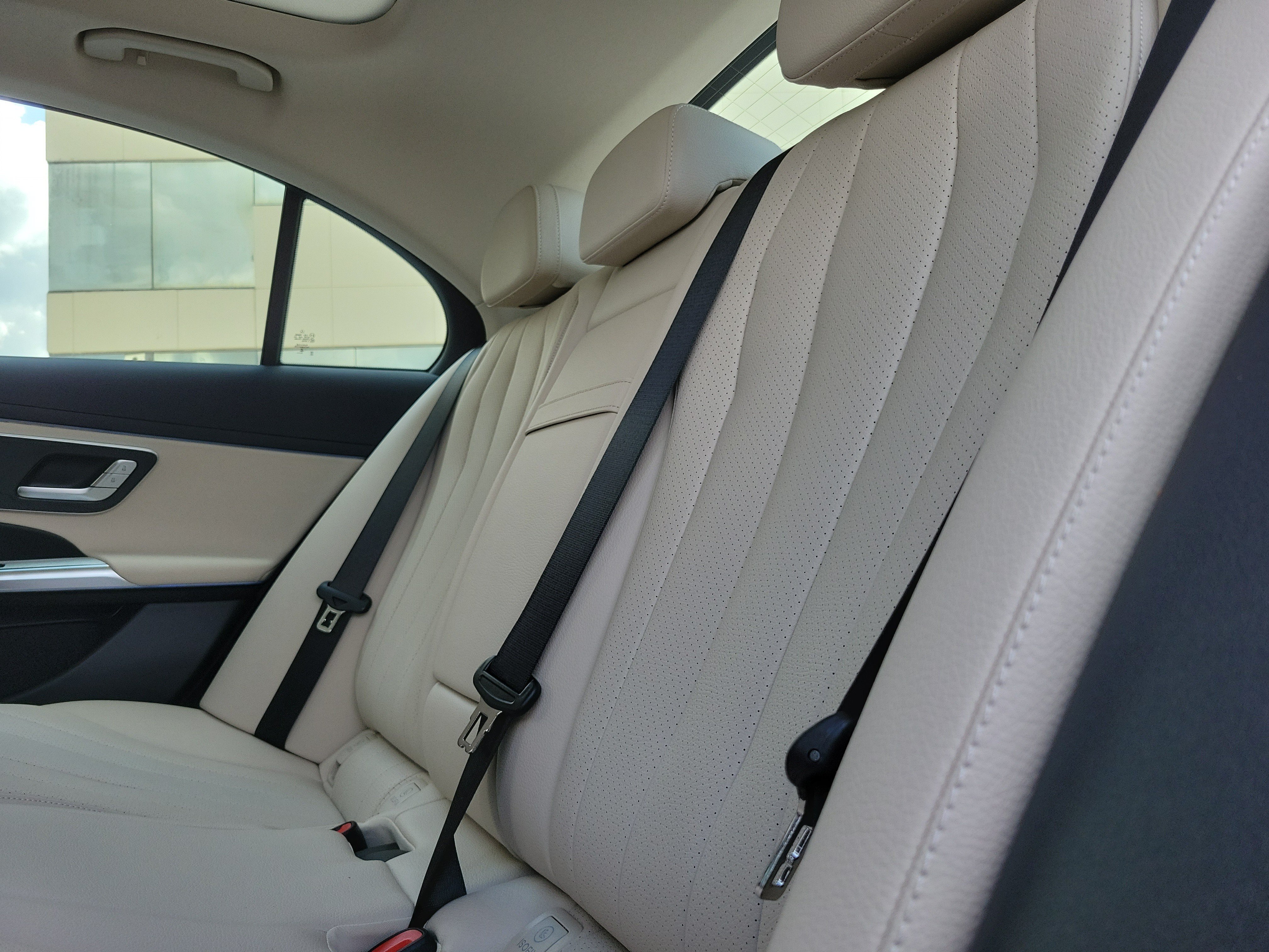 New 2026 Polar White Mercedes-Benz E 350 image 38