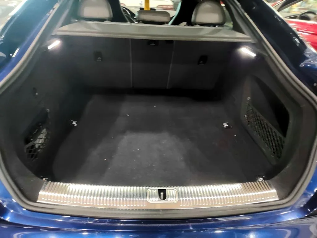 Used 2018 Navarra Blue Metallic Audi Premium Plus image 6
