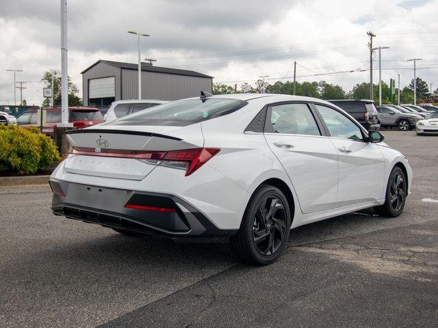 New 2026 White Hyundai SEL Sport Premium image 13