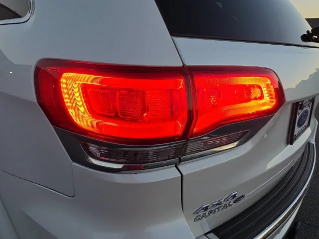 Used 2016 White Jeep Overland image 35