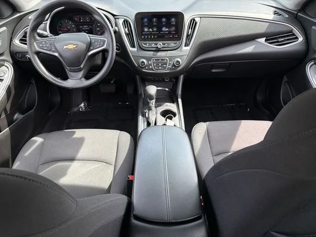 Used 2025 Gray Chevrolet LT image 17