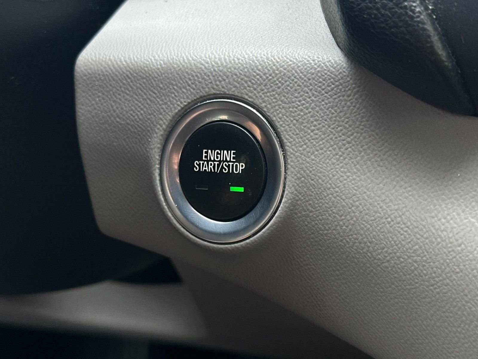 Used 2019 Summit White GMC SLT image 19