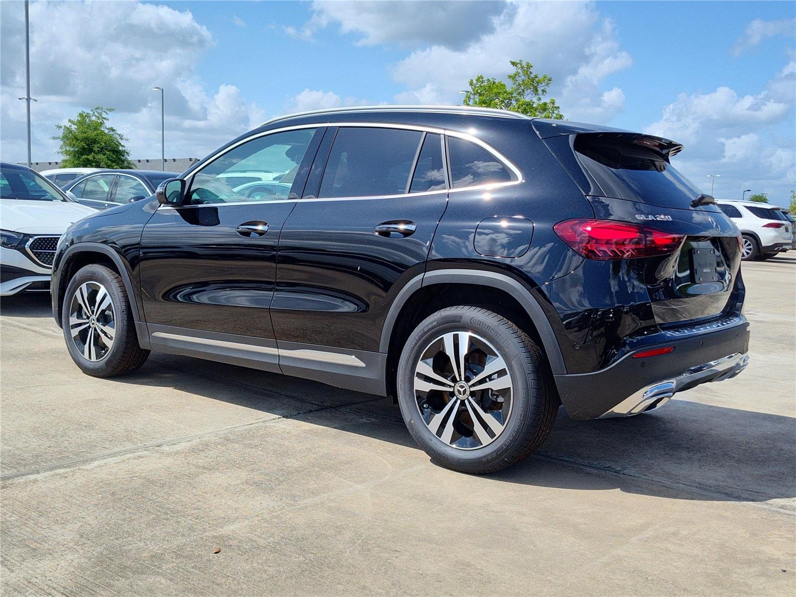 New 2026 Night Black Mercedes-Benz GLA 250 image 3