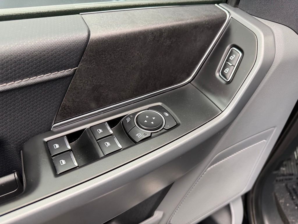 Used 2025 Black Ford XLT image 41