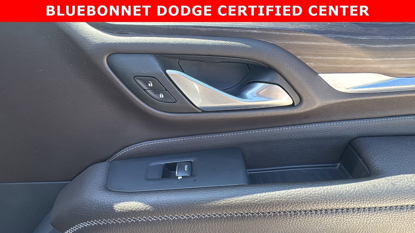 Certified Used 2022 White Frost Tricoat GMC Denali image 31