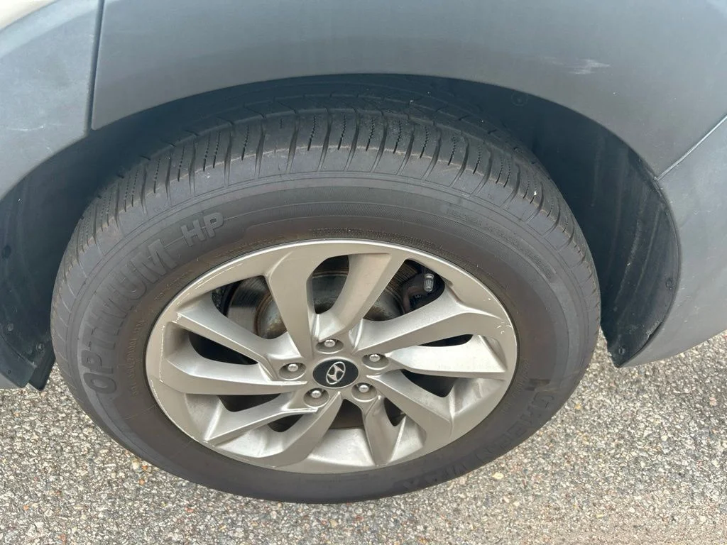 Used 2018 White Hyundai SEL image 14