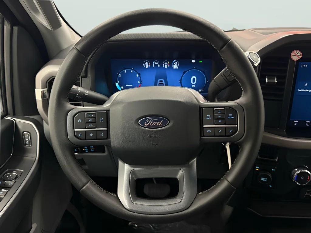 Used 2025 Black Ford XLT image 15