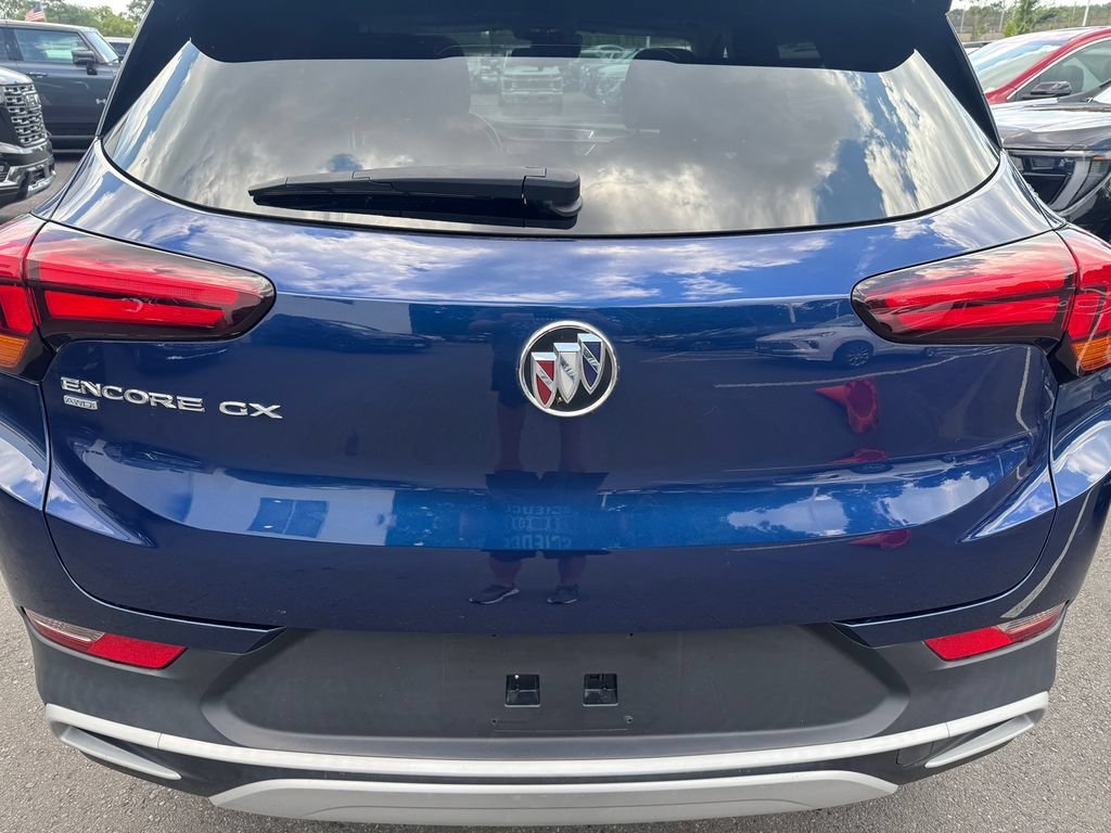 Used 2023 Sapphire Metallic Buick Select image 38