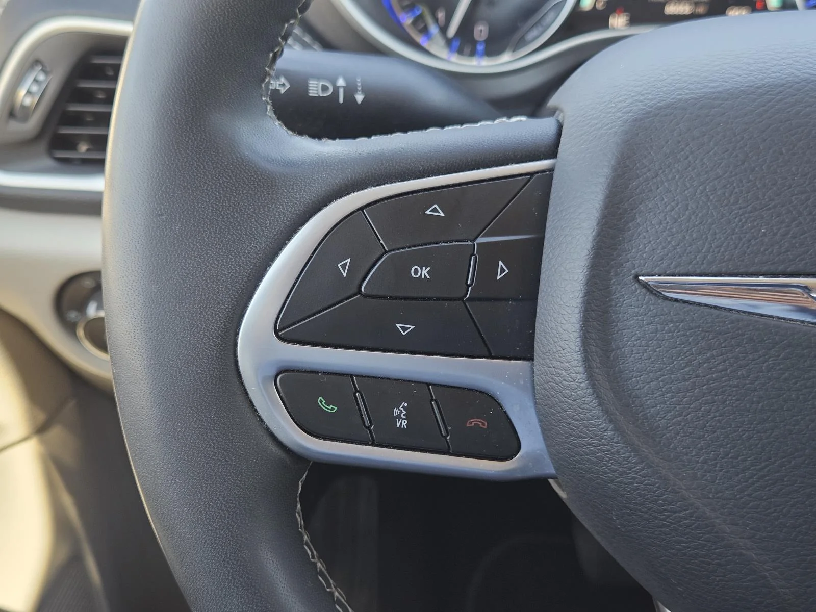 2024 Chrysler Pacifica Touring L - Photo 14