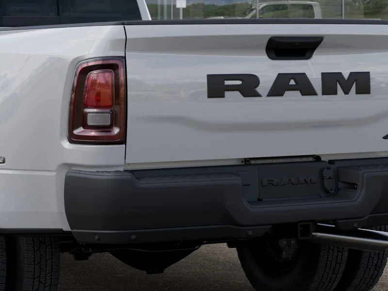 New 2026 Bright White Clear-Coat Exterior Paint RAM Tradesman image 40