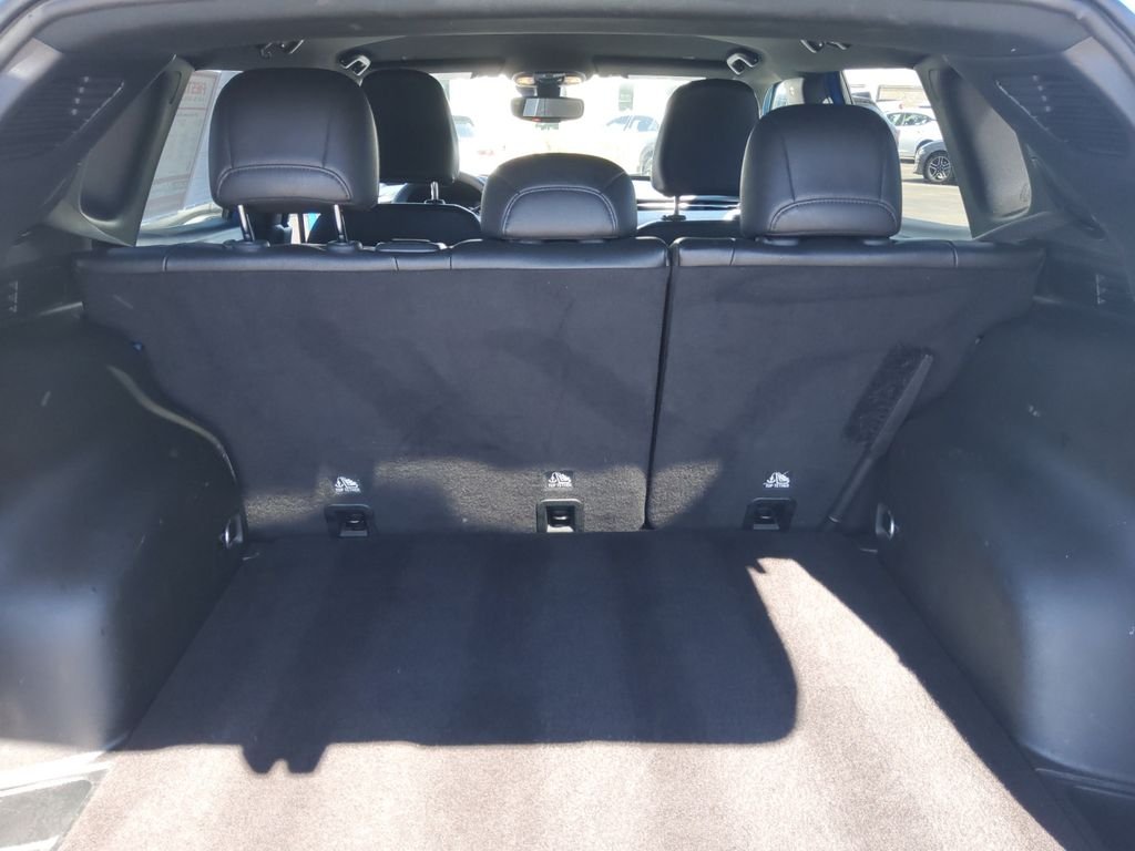 Used 2024 Blue Jeep Latitude image 29