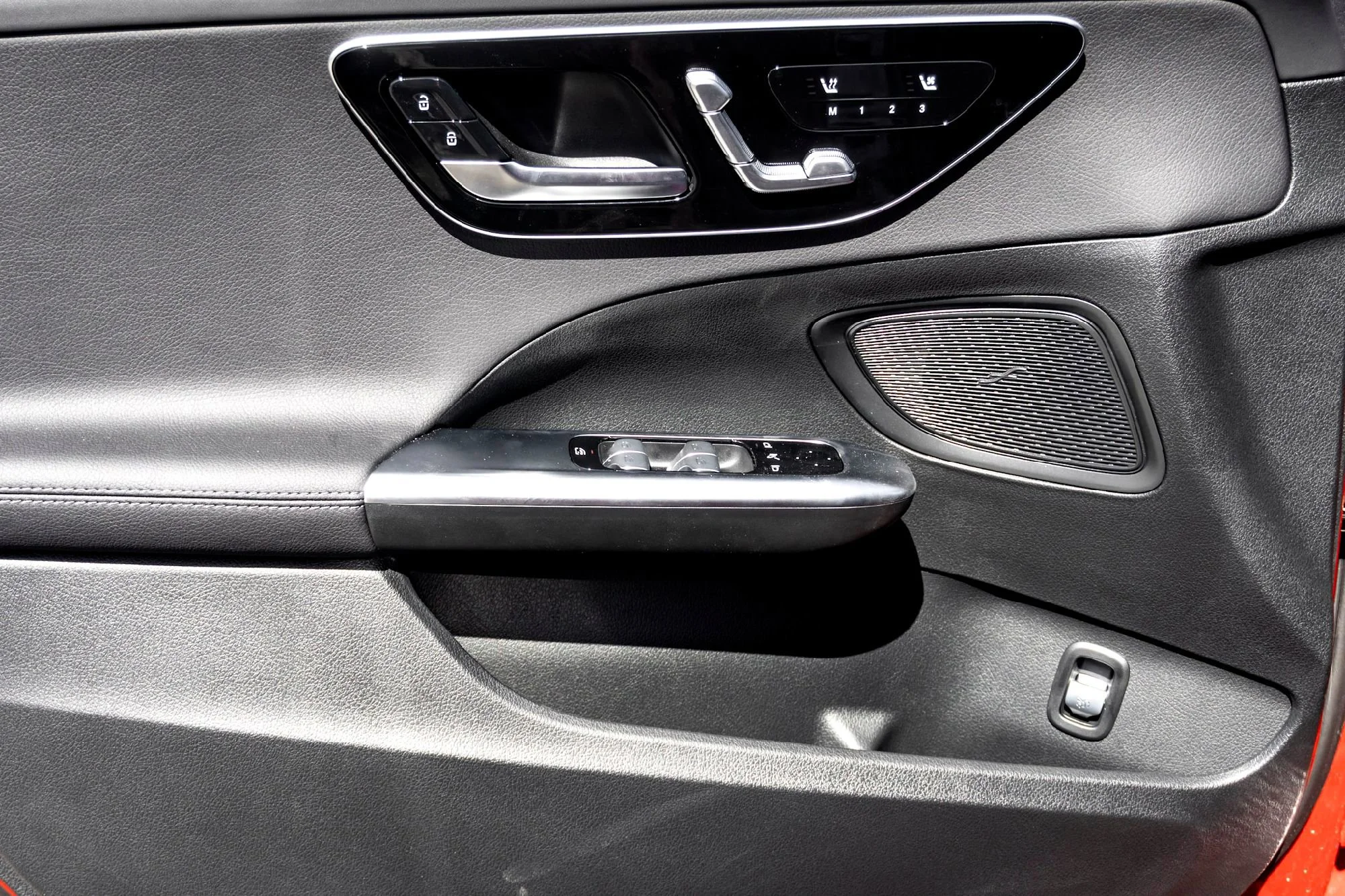 New 2025 Manufaktur Pata Mercedes-Benz C 300 image 7