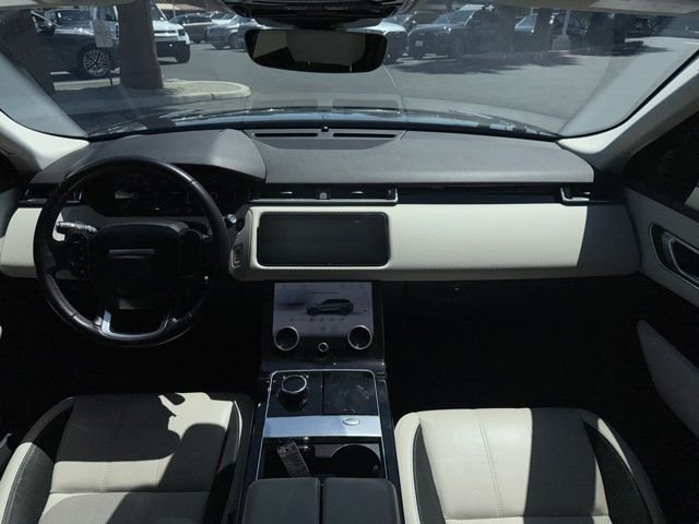 Used 2020 Narvik Black Land Rover S image 11