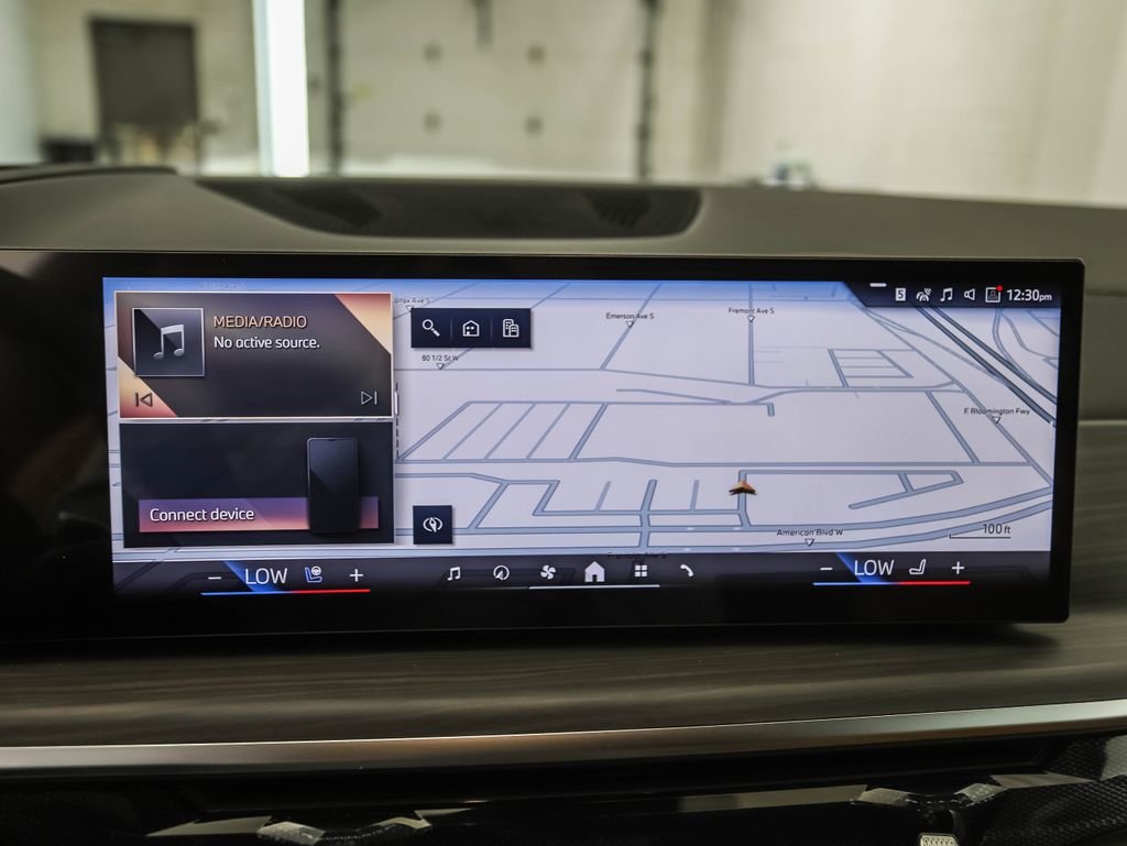 Used 2027 Blue BMW xDrive40i image 15