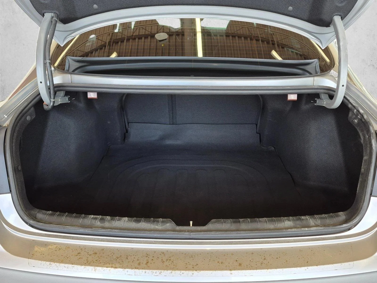 Used 2021 Shimmering Silver Pearl Hyundai SEL image 6
