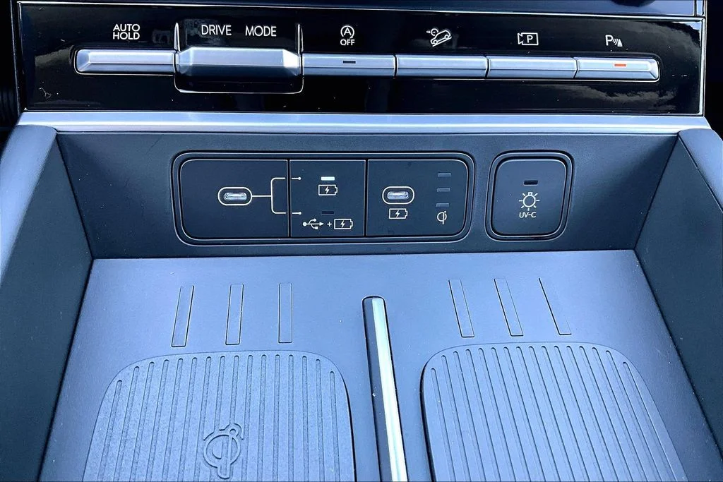 2025 Hyundai Santa Fe Limited - Photo 33