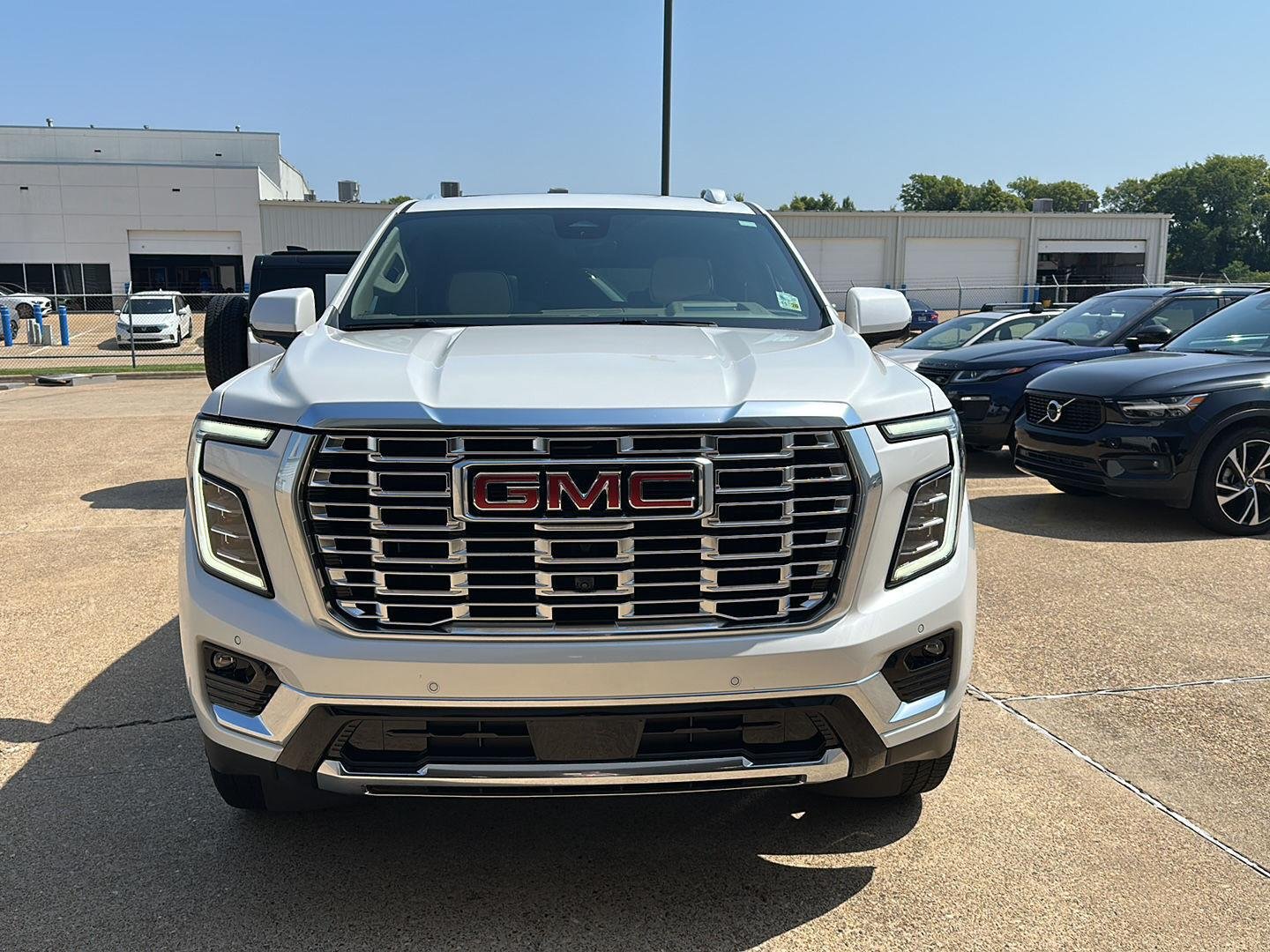 Used 2025 White Frost Tricoat GMC Denali image 2
