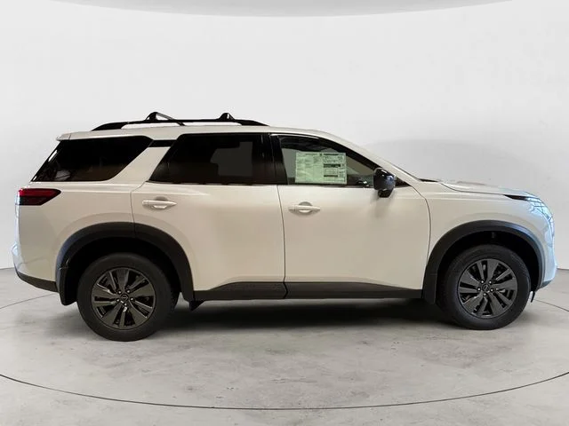 New 2026 Everest White Pearl Tricoat Nissan SV image 6