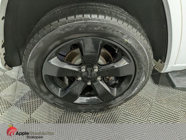 Used 2015 White Jeep Altitude image 37