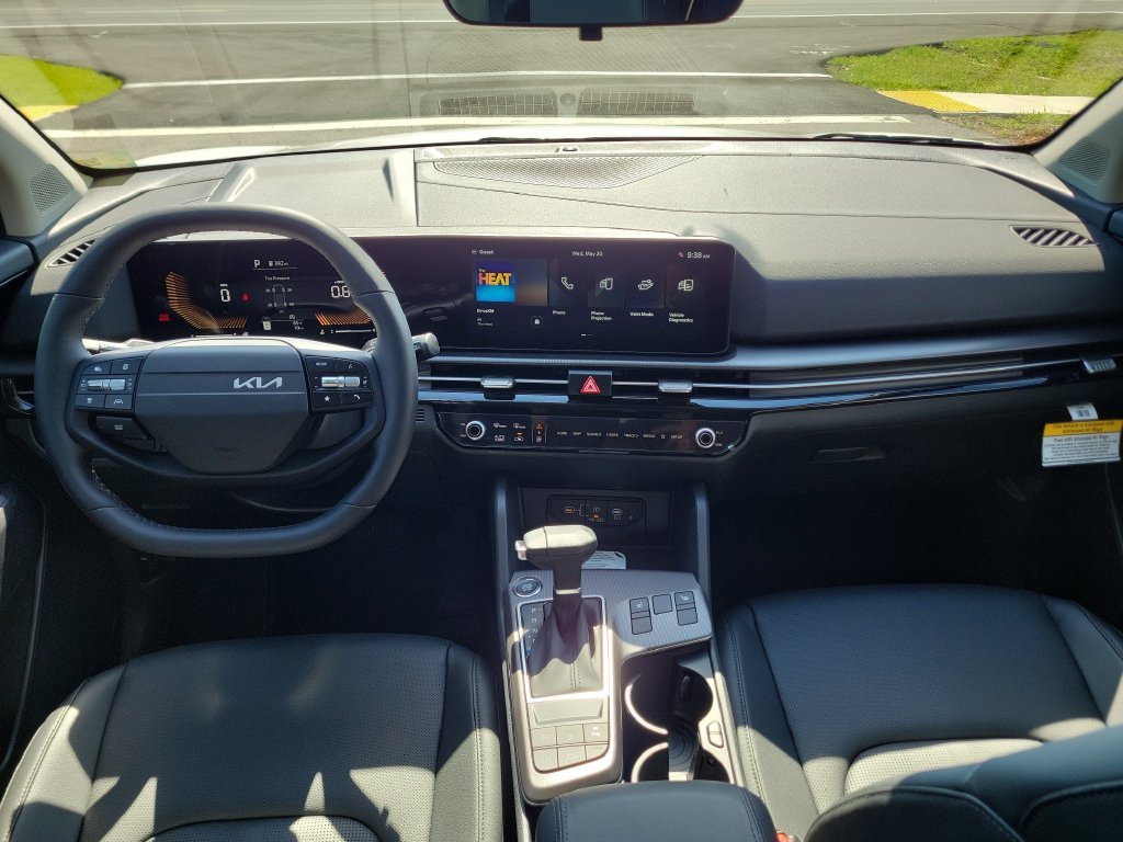 New 2026 Glacial White Pearl Kia EX image 18