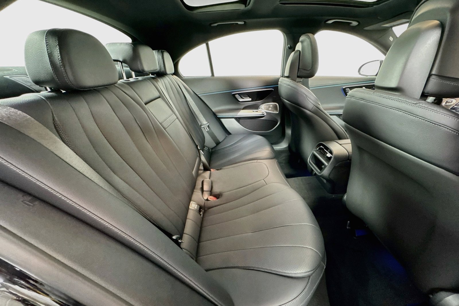 New 2027 Obsidian Black Metallic Mercedes-Benz E 450 image 25