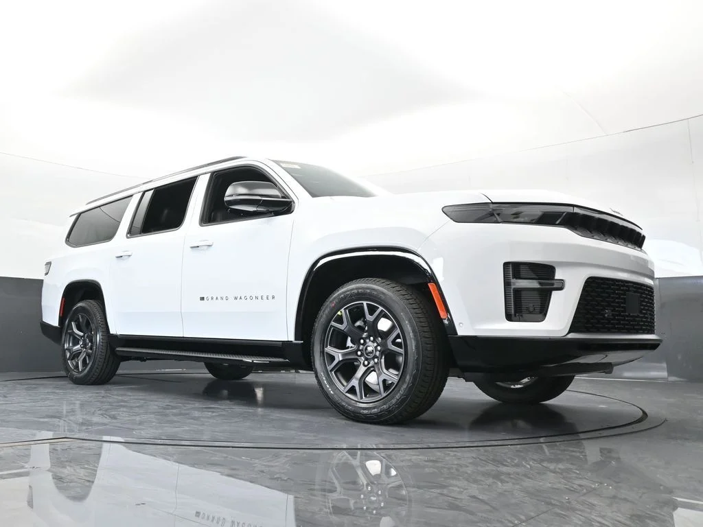 New 2026 Bright White Clear-Coat Exterior Paint Jeep Limited Altitude image 59