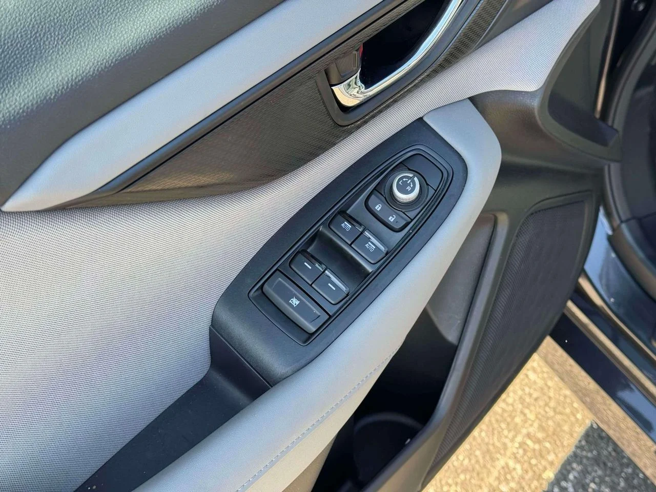 Used 2025 Magnetite Gray Metallic Subaru Premium image 19