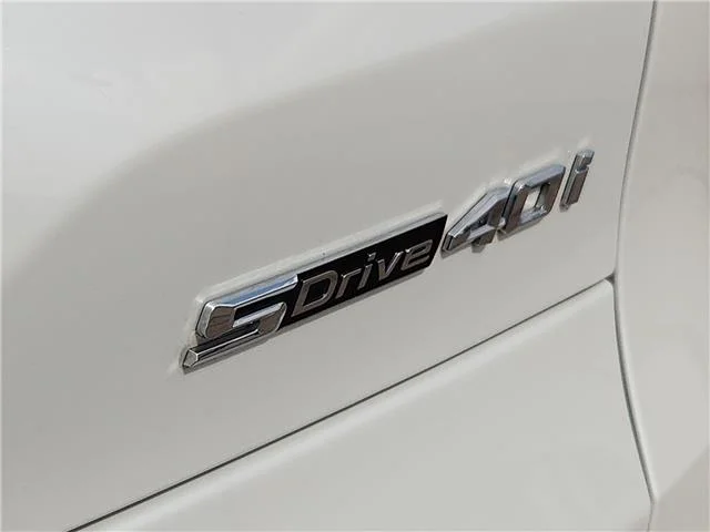 Used 2025 Alpine White BMW sDrive40i 4x2 Sports Activity Vehicle image 7
