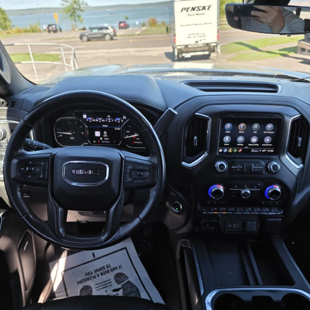 Used 2022 ONYX BLACK GMC AT4 image 19