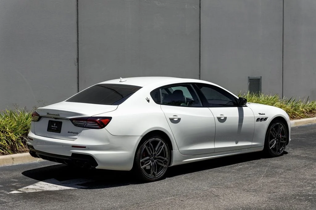 Used 2022 Bianco Maserati Modena image 5