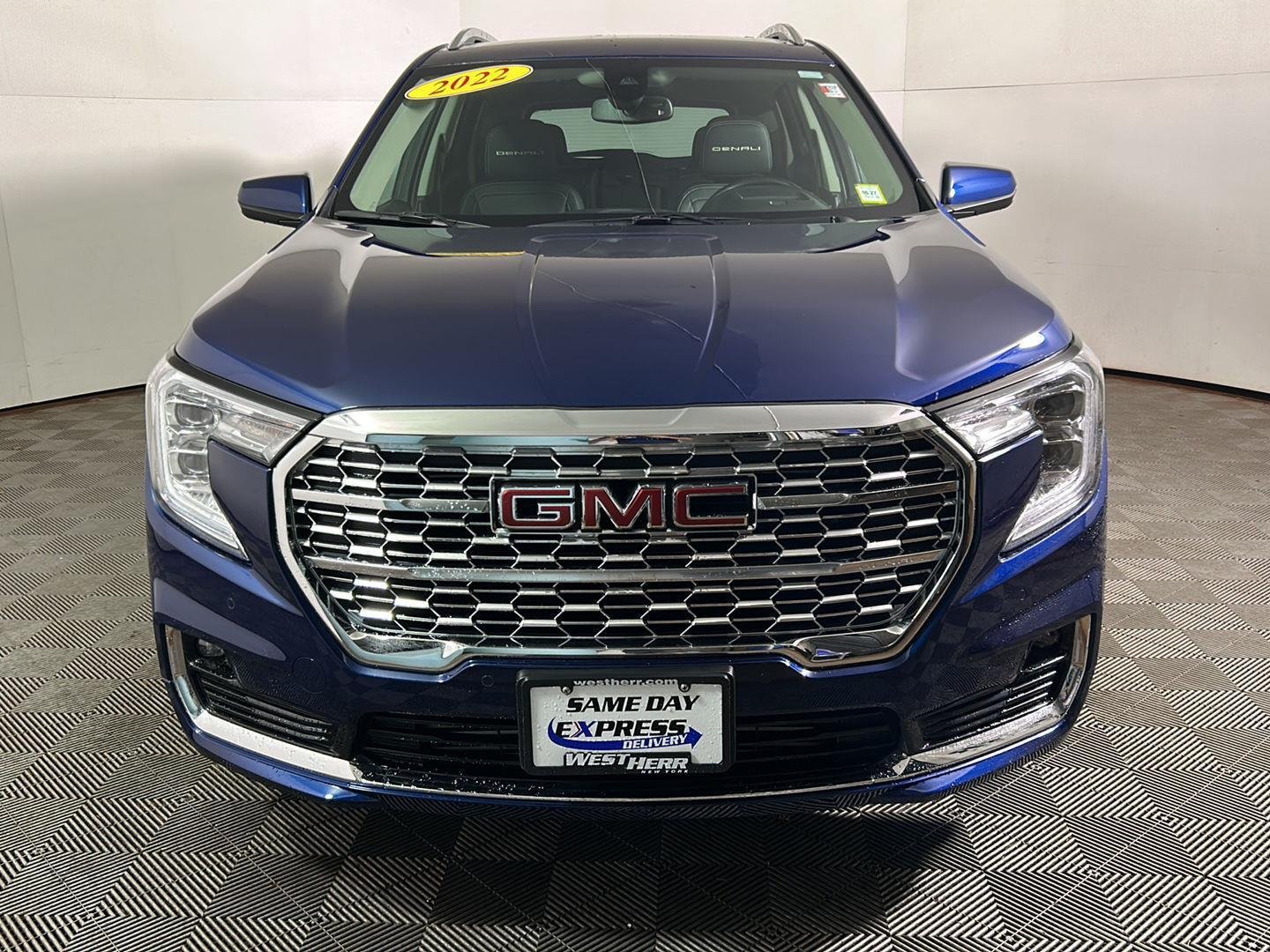 Used 2022 Marine Metallic GMC Denali image 12